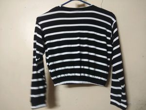 Fitted Black And White Striped Top