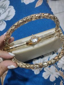 Elegant Gold Clutch Bag with Chain Strap