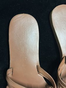 Chic Tan Strappy Flat Sandals