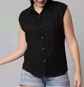 Black Sleeveless Slim Fit Shirt