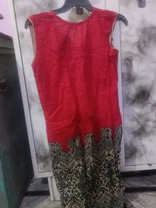 Red &amp; Black Embroidered Kurta