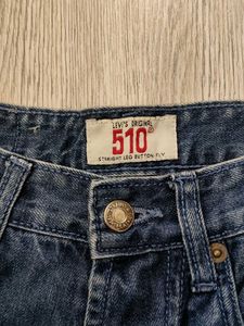 Ma4472 Levi's jeans waist 28 inches