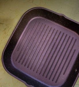 Grill Pan - Non-stick Surface