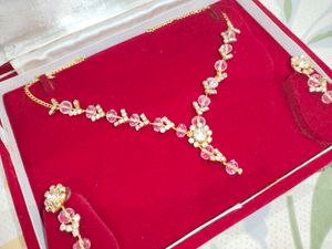 Elegant Crystal Necklace &amp; Earring Set