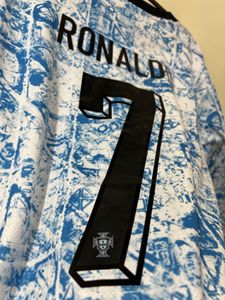 Ronaldo Portugal 900 world record football jersey