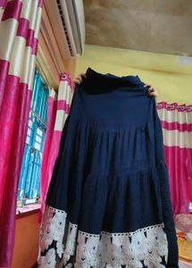 Elegant Navy Blue Skirt with White Lace Trim