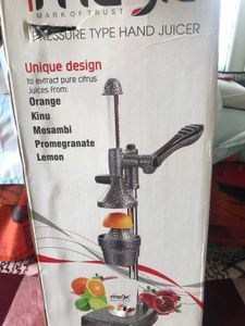 Hand Juicer Machine