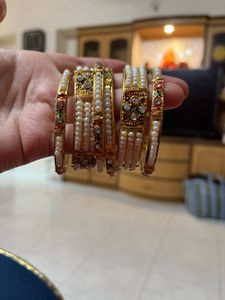 Vintage Pearls Bangles Set