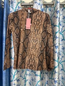 Stylish Snake Print Long Sleeve Top