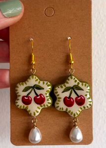 Handmade Daisy Earrings - Green