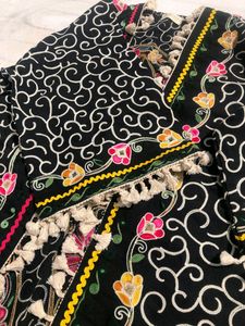 Mesmora Ethnic Kashmiri Embroidery Shrug