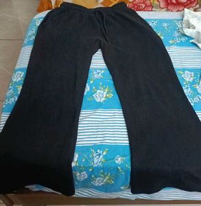 Comfortable Black Lower