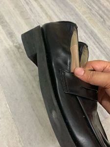 Chic Black Loafers