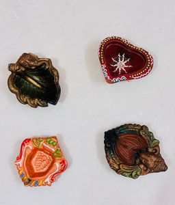 🪔 Decorative Diya Set  🪔
