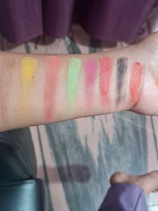 Price Drop!!!!!35 Eyeshadow Palette 🤩