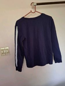 Yale University Navy Blue Sweatshirt