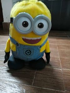amazing talking minion toy