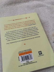 Inner Engineering: A Yogi's Guide to Joy