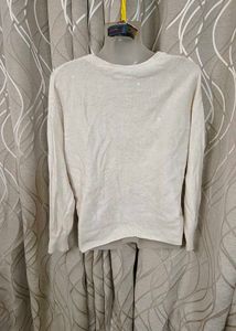 Chic Cutout Shoulder Sweater