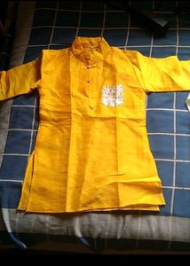 💛🤍One Time Used Beautiful Boys Kurta Set💛🤍
