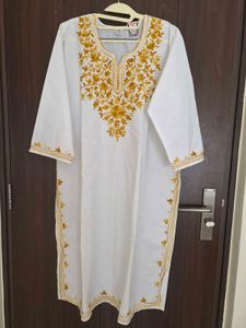 White Lucknowi Chikankari Kurta