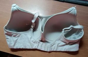 Light padded bra