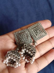 Earring