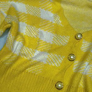 Chic Yellow Plaid Cardigan