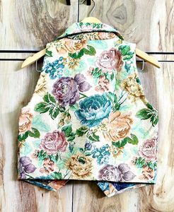 Tapestry type waistcoat Size-34