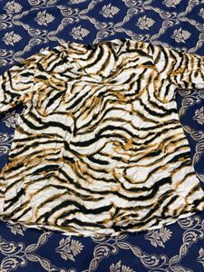 Stylish Tiger Print One-Shoulder Top
