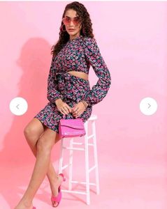 (Tokyo Talkies)Floral Print Cut-Out Dress