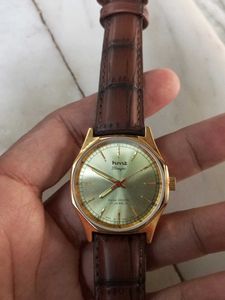 HMT Shreyas Hand Winding Gold Tonned Watch