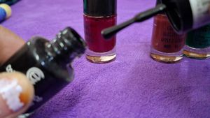 Banetion Mixed Nail Polish Lot - 6 Bottle
