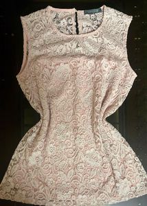 Elegant Lace Sleeveless Top