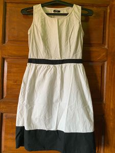 Sleeveless Colorblock Dress