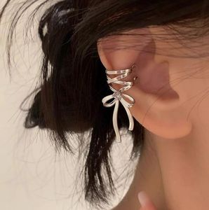 Chic Silver Bow Ear Cuff