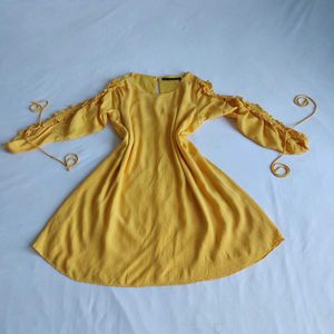 Zara Yellow Ruffle Sleeve Top💛✨️