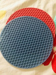 Set of 4 Round Silicone Trivets