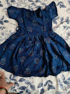 Bundles of 3 suits  gir