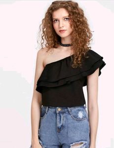 One-sided Off Shoulder Top