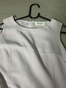 Elegant Sleeveless Sheath Dress