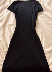 Chic Black Ruched Side Slit Bodycon Dress