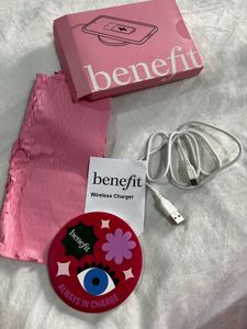 Benefit Wireless Charger  Set