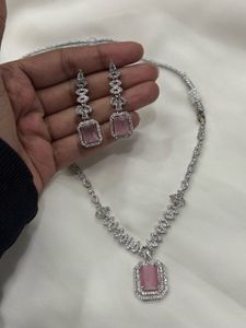 Beautiful Pink Stone Necklace Se