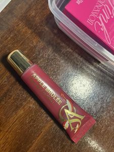 ⋆˚Victoria’s Secret lip gloss