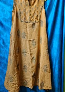 Floral Printed Sleeveless Kurta