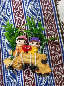Cute Couple Showpiece for Home Decor