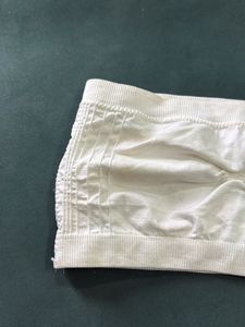 Comfortable White Seamless Strapless Bra
