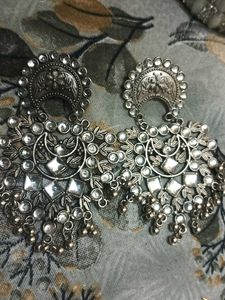 Stunning Jhumka Earrings with free bangles