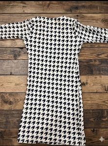 Houndstooth Print Long Sleeve Dress